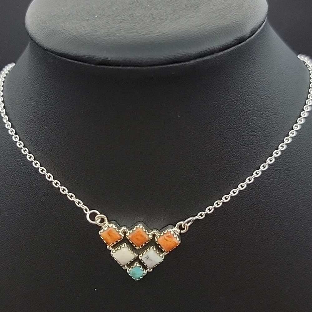 Elegant Sterling Silver Necklace Spiny Oyster Buffalo Kingman Turquoise Gemstone
